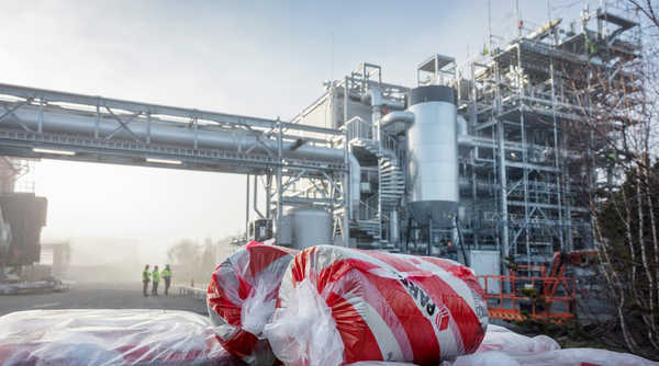 isolasjonsinvesteringen gir forbedret energieffektivitet, reduserte livssyklus- og vedlikeholdskostnader og redusert påvirkning på miljøet.