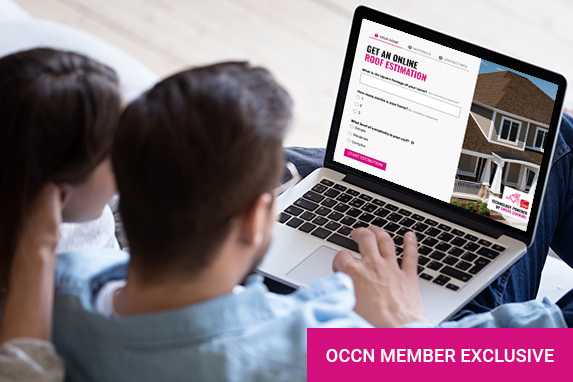 Homeowner couple using the Budget Your Roof by Owens Corning widget on a laptop.l