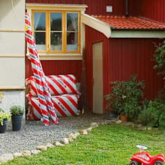 PAROCs pakke foran et hus