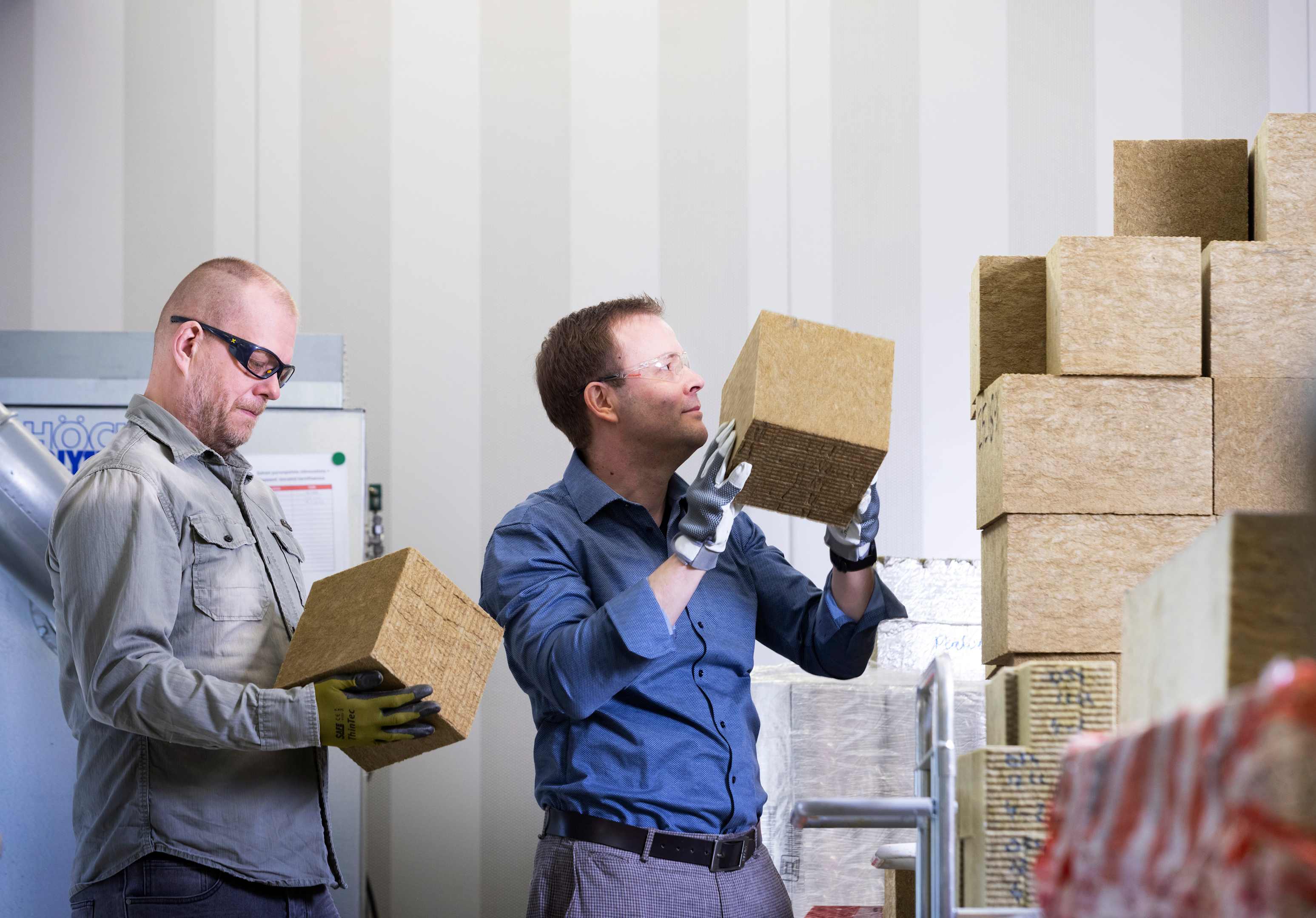 Owens Corning Ingenjörer Omvandlingen av Hällekis