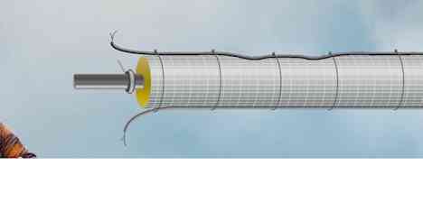 Verarbeiter mit Rohrdurchführung