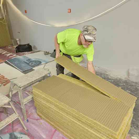 PAROC CGL 20cy kivivillalamellin asentaminen.