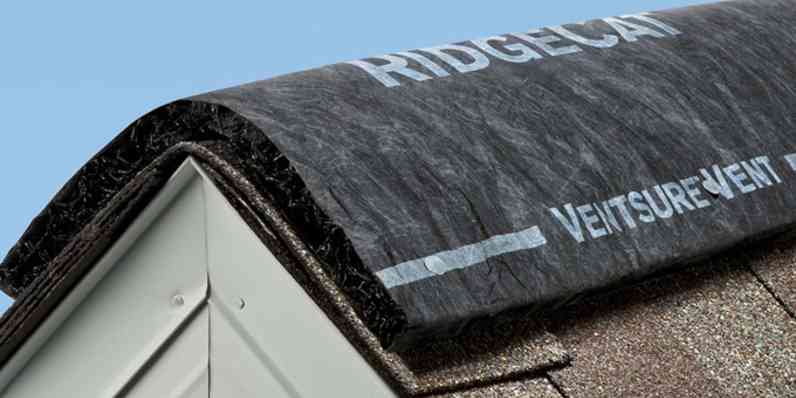Closeup photo of a roof with VentSure® RidgeCat® Rolled Ridge Vent