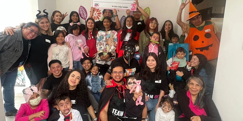 Owens Corning Volunteers Celebrate Tradition at Casa Colibrí