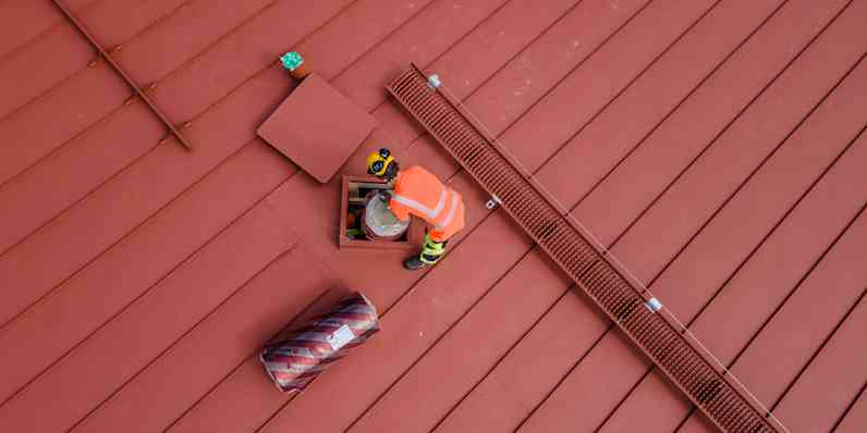 Worksite Insulation Product Rolls Handling on Attic
