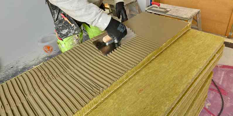 aplikacja kleju na lamele