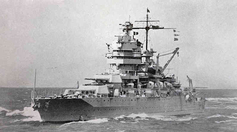 Photo WWII Navy vessel