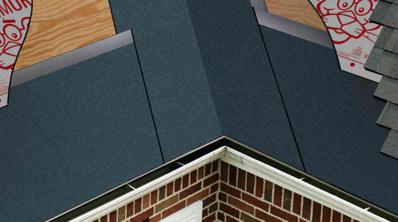 Closeup photo of WeatherLock® G Granulated Self-Sealing Ice & Water Barrier on a roof