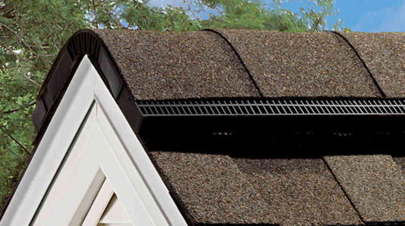 Closeup photo of ImpactRidge™ Hip & Ridge Shingles