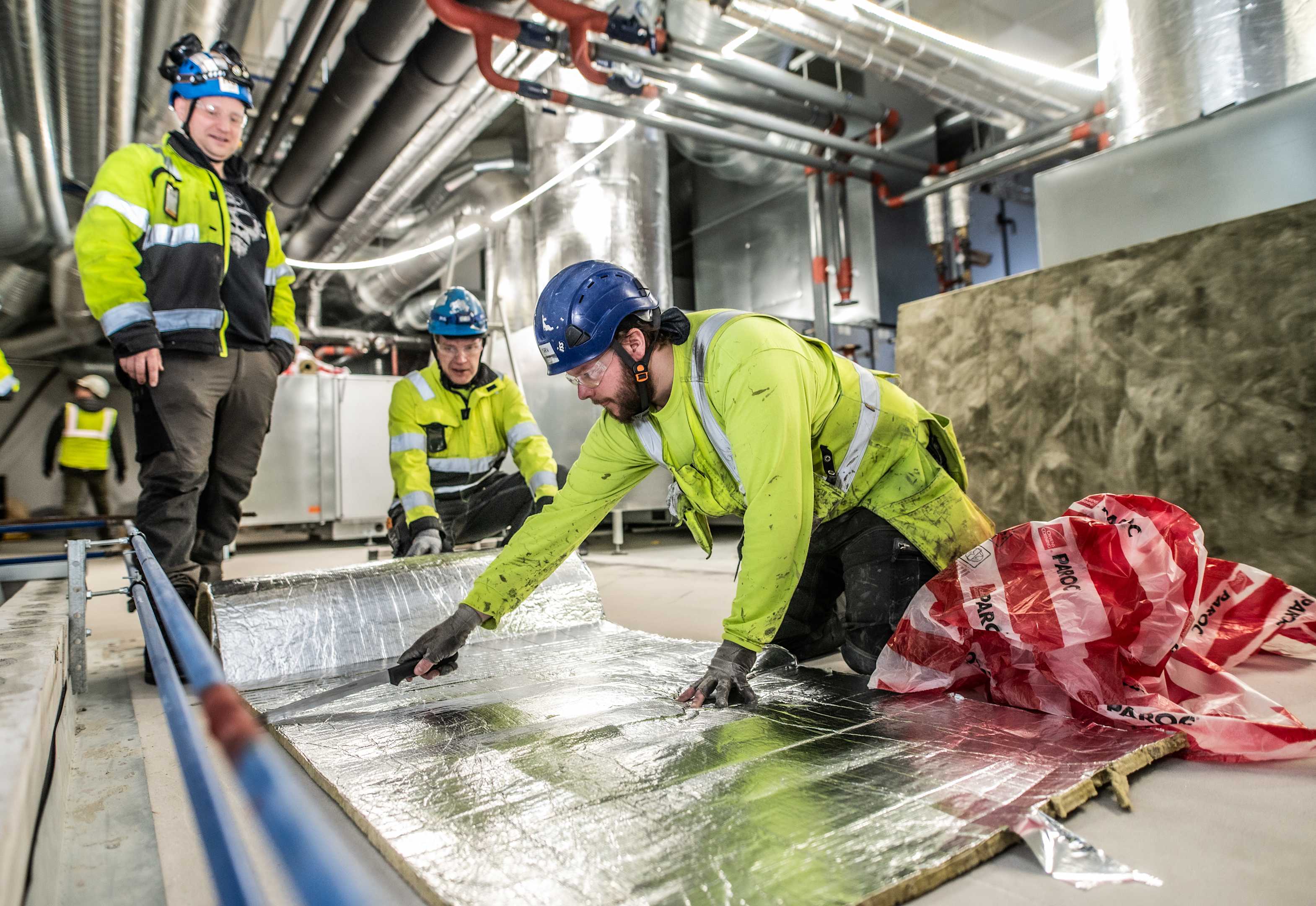 Työntekijät, jotka käyttävät paroc-tuotteita