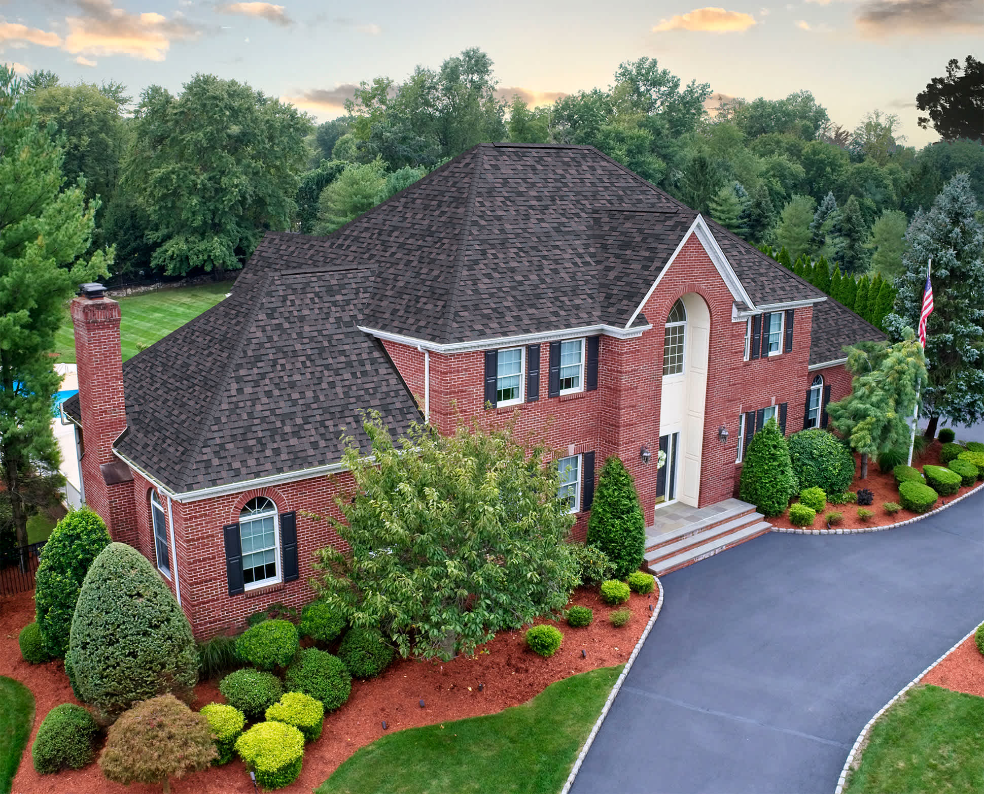 Owens Corning Unveils 2024 Shingle Color of the Year: Williamsburg