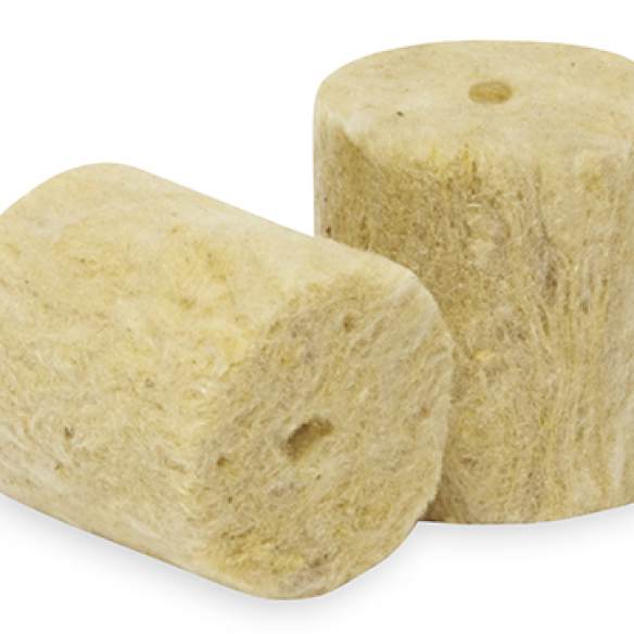 Close up of two VidaWool Starter Plugs