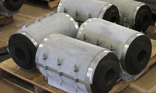 Pieces of pipe supports