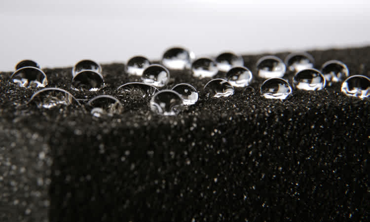 Foamglas with water droplets