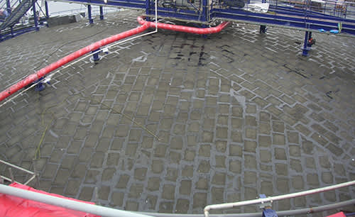 Tank roof with Foamglas