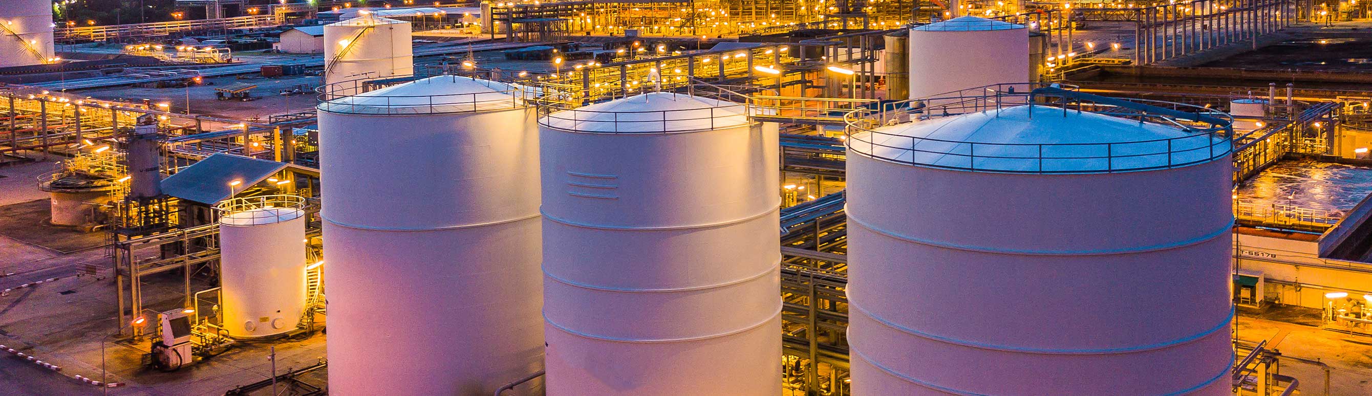 Hot storage tank base system