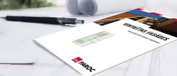 Rokasgrāmata vēdināmu sienu projektēšanai, guļot uz rasējumiem, ar pildspalvu pie sāniem