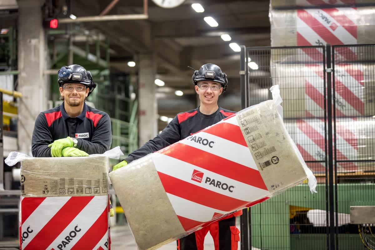 Kollegerne står bag to nye genanvendelige emballager indeholdende PAROC Stenuld.