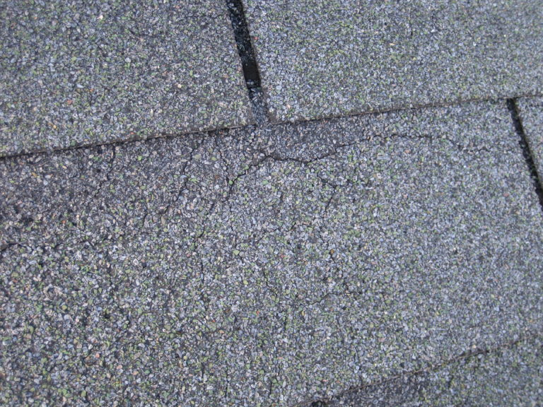 3 Signs That It's Time to Replace Your Roof